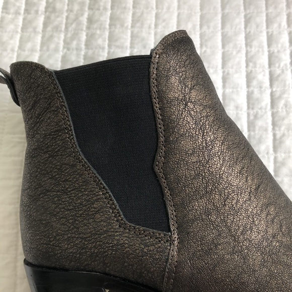 Sam Edelman Booties. - Picture 6 of 8